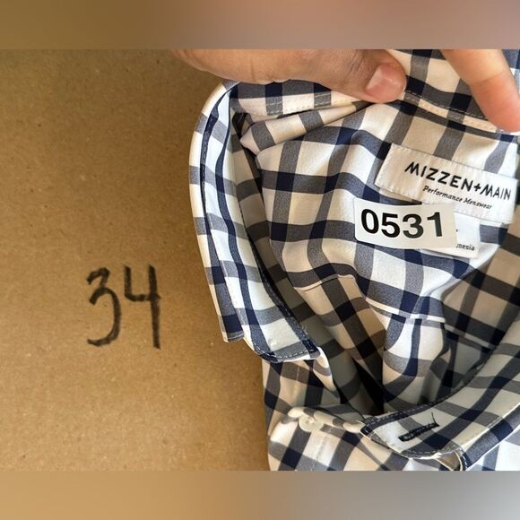 Mizzen & Main performance wear short sleeve button down - Picture 6 of 7